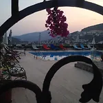 Lavender\'S Lodge Hotel