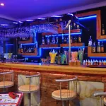 George & Dragon Beach Hotel