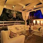 Fullmoon Rooms Cesme