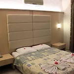 Oz-Can Hotel