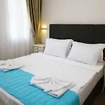Cesme Kale Tas Apart