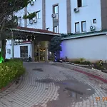 New Penguen Hotel
