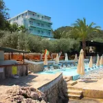 La Moda Beach Hotel