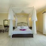 Hotel Cachet - Adult Only +14