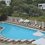 Costa Queen Suites