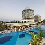 Dreamworld Resort