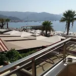 George & Dragon Beach Hotel