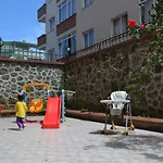 The Twins Apartmens
