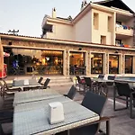 Greenpark Apartments