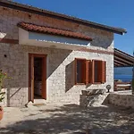 Villa Escalade III