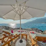 Villa Poseidon-In Winter Heated Outdoor Pool