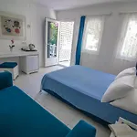 Blue & White Hotel