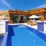 Villa 1 Sleeps 2 Honeymoon Isolated Infinity-Villa Orkide