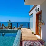 Mandalina Suites (Adults Only)