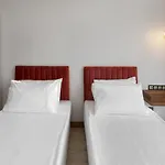 Theluna Suite Hotel