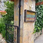 Oblomov Hotel