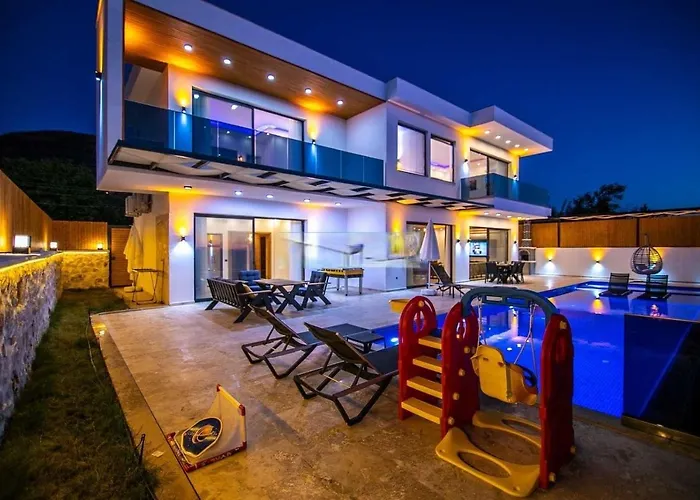 Villa Lycian-Kalkan 3 Bedroom-2 Jakuzzies-Sauna-Turkish Hamam-Huge Private Pool And Lovely Garden