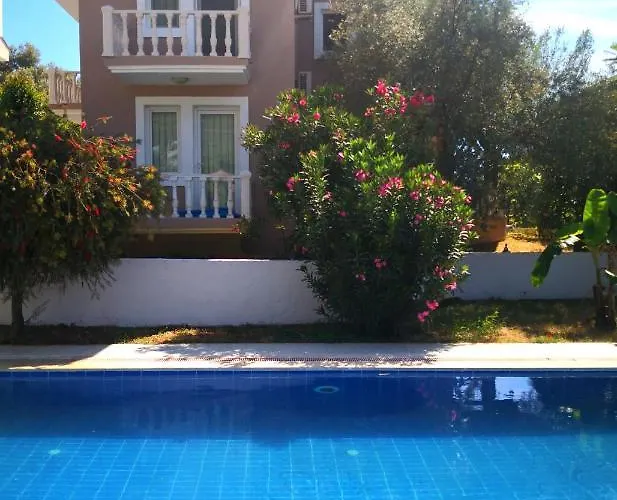 3 Bedrooms Apartment In Oeluedeniz, Ovacik