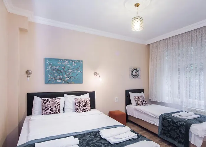Divan Wooden Guesthouse