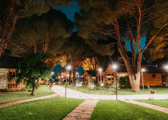 Pino Mar Luxury Bungalows