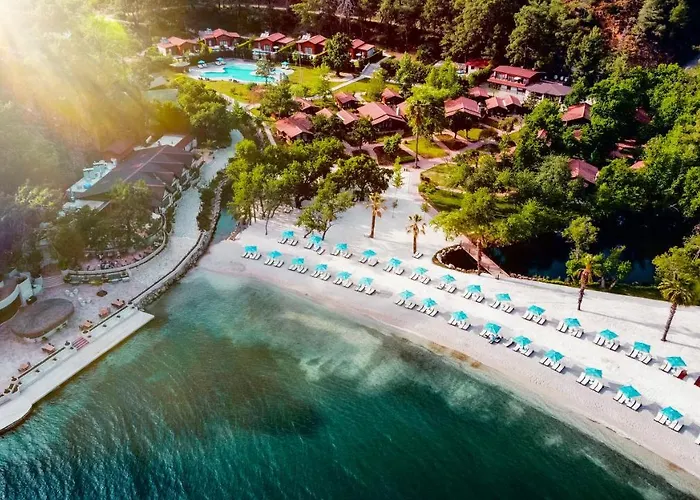 The Bay Beach Club