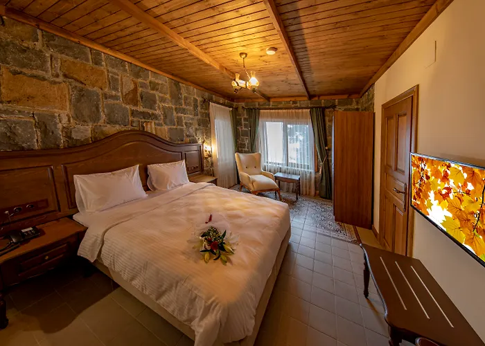 Foleya Mountain Resort Hotel & Villas