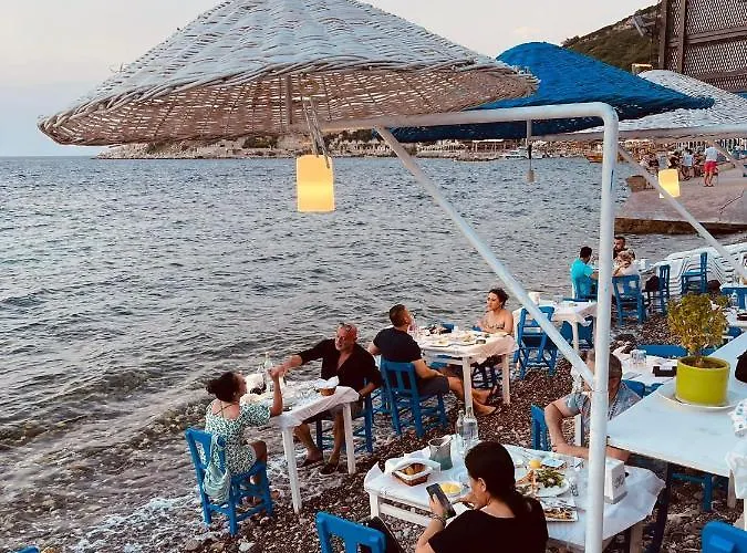 Giritli Rum Meyhanesi & Butik Otel
