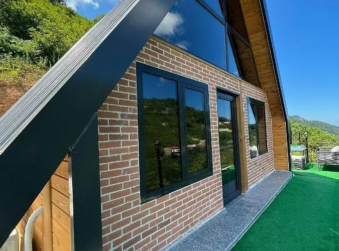 Hidden Garden Bungalow