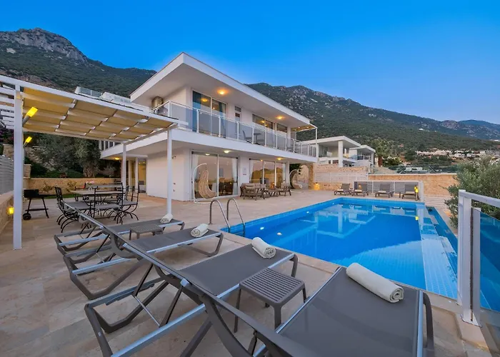 Lumiere Villas 2