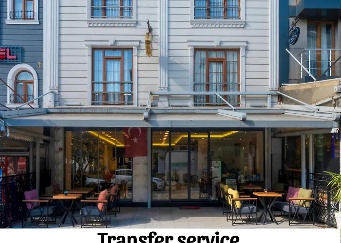 Magnaura House Hotel