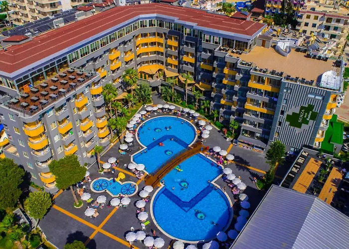 Senza Grand Santana Hotel