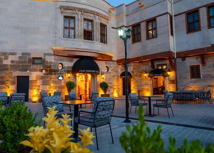 Four Mansions Hotel