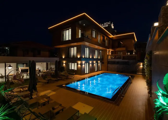 La Miel Suites