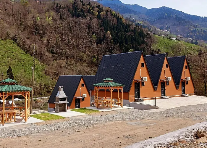 Uzungoel Caykara Pansiyon Bungalov