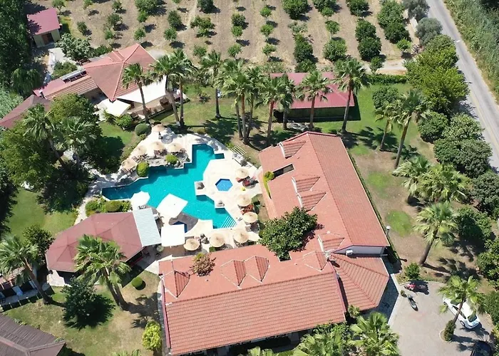 Grenadine Lodge