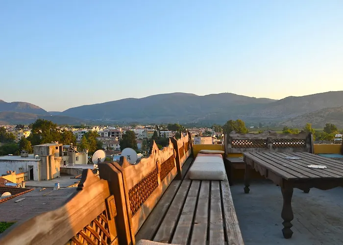 Homeros Pension & Guesthouse