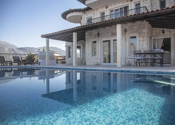 Luxury Villa Caretta