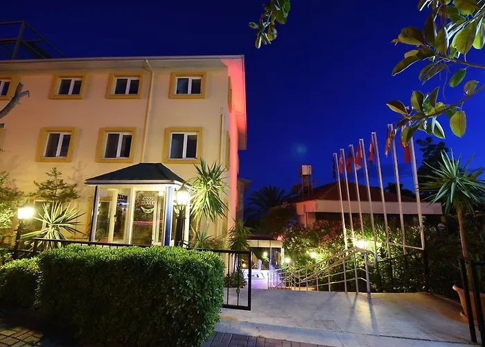 Muz Hotel