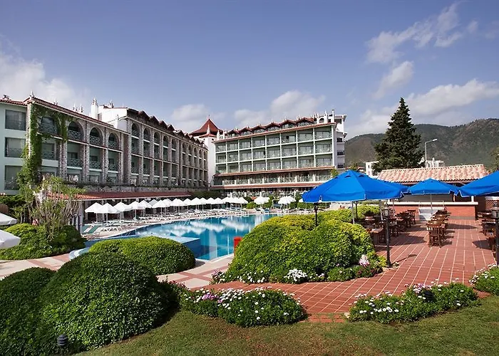 Marti La Perla (Adults Only)