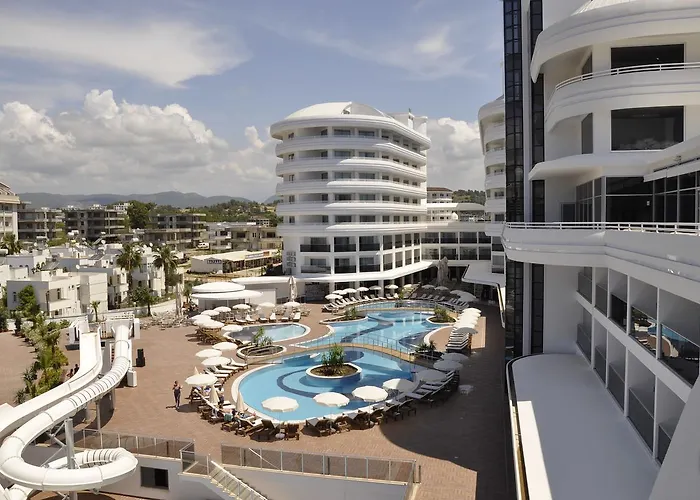 Laguna Beach Alya Resort & Spa