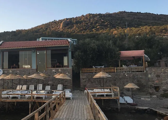 Nazan Motel & Restaurant & Beach