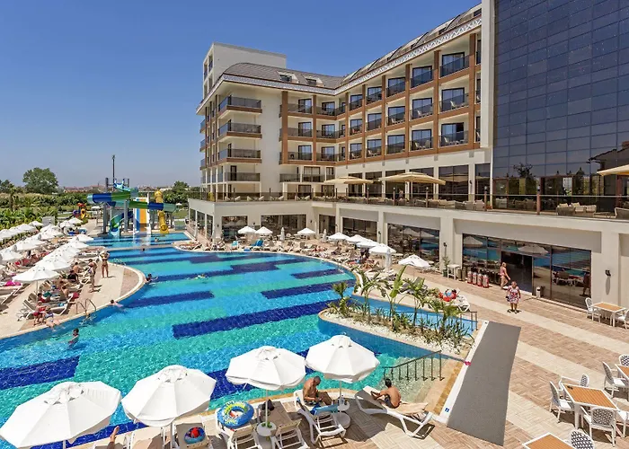Glamour Resort & Spa