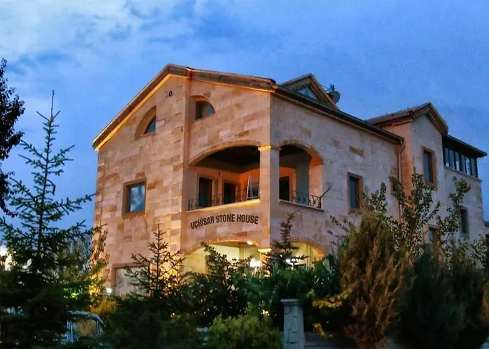 Uchisarstonehouse