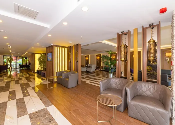 Land Park Hotel
