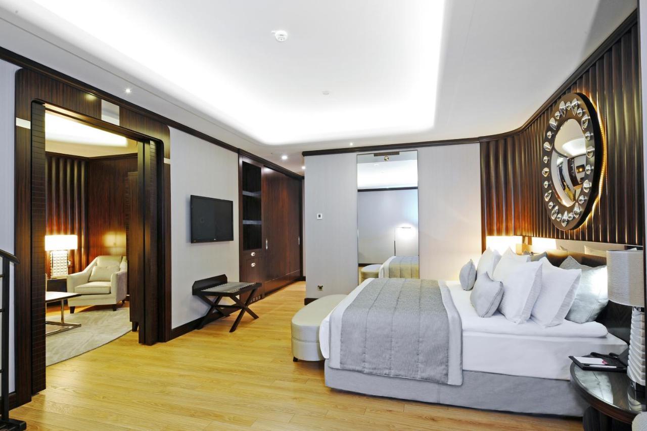 Crowne Plaza Convention Center & Thermal By Ihg Hotel