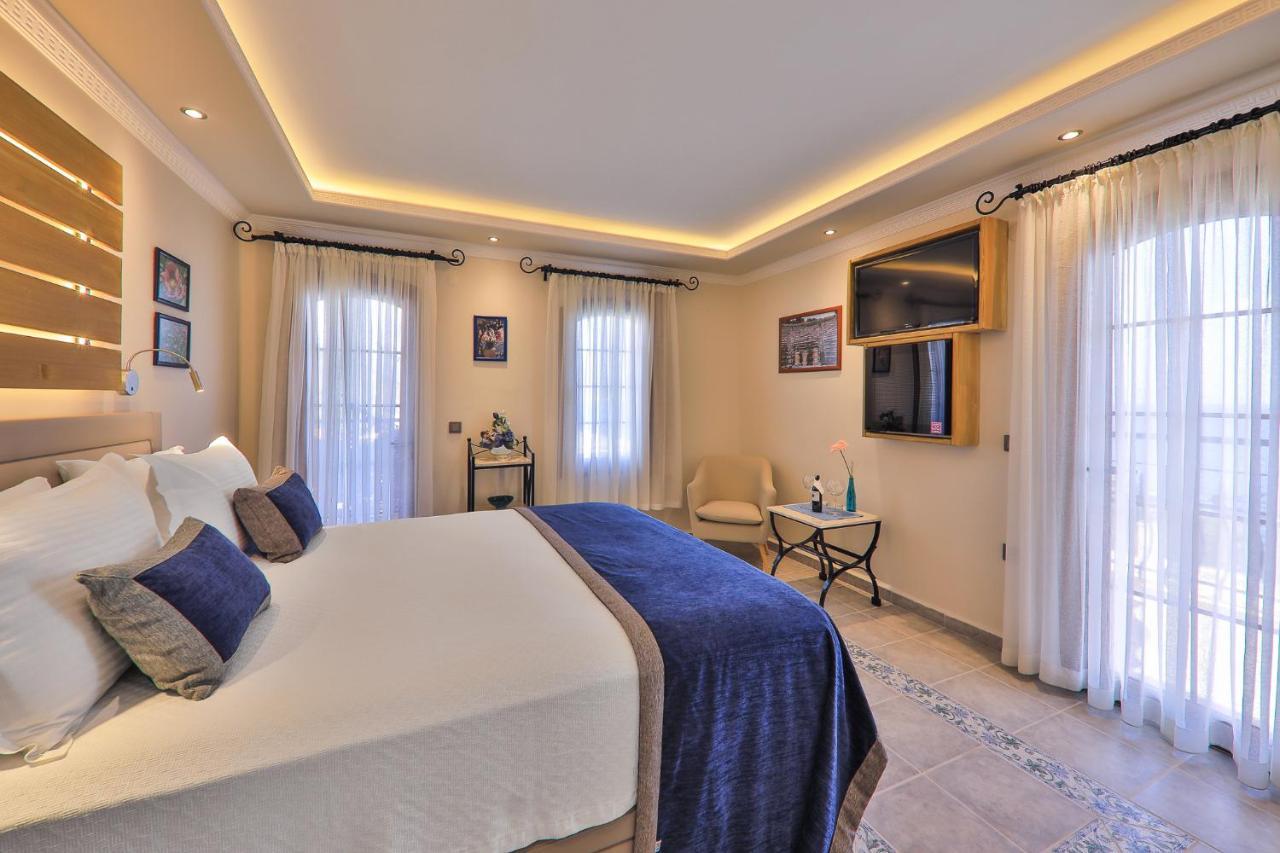 Hadrian Hotel 2*