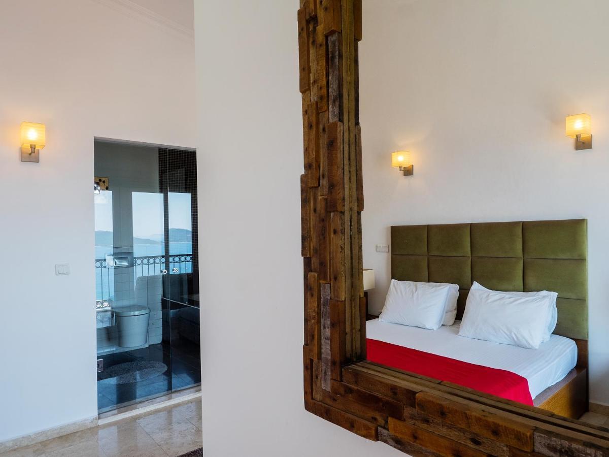 Hideaway Penthouse Apartment