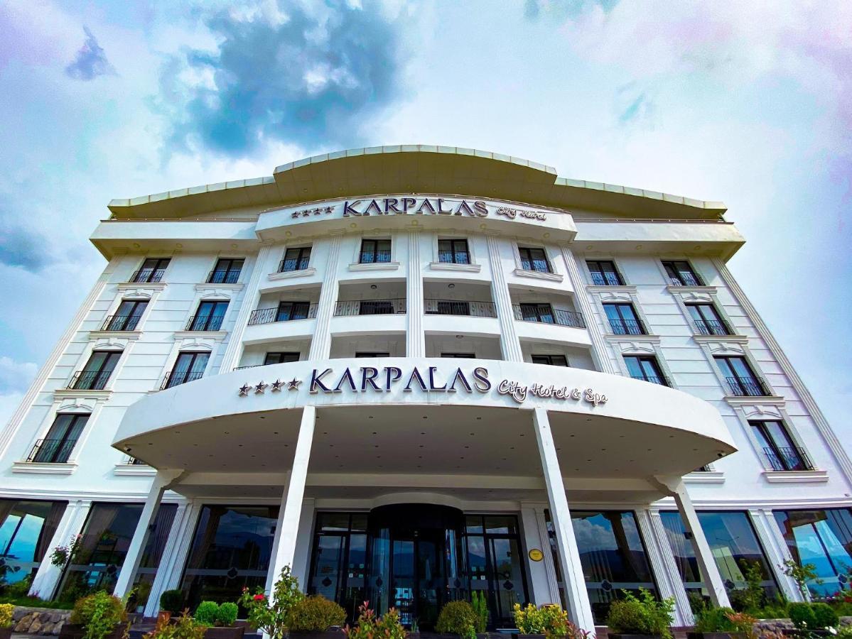 Hotel Karpalas & 4*