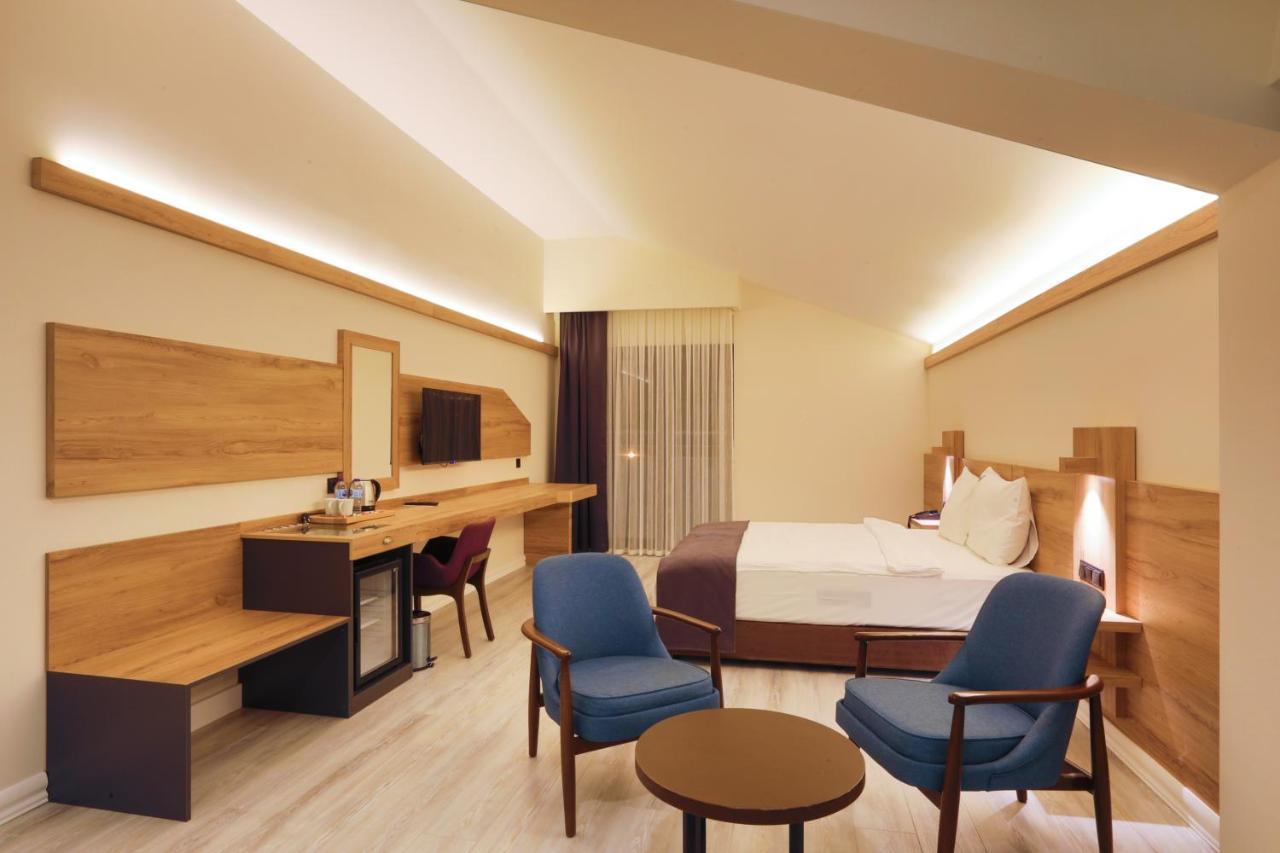Hotel Karpalas & 4*