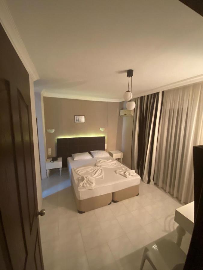 Karadede Hotel *